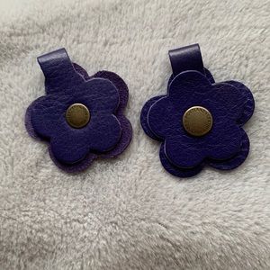 Portland leather flower snaps